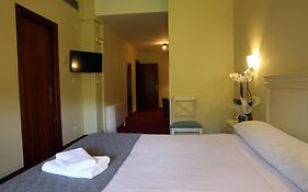 Iraipe Ongi Hotel Auto Check-In